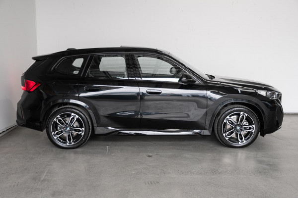 2026 BMW X1 U11 xDrive25e M Sport SUV image 3