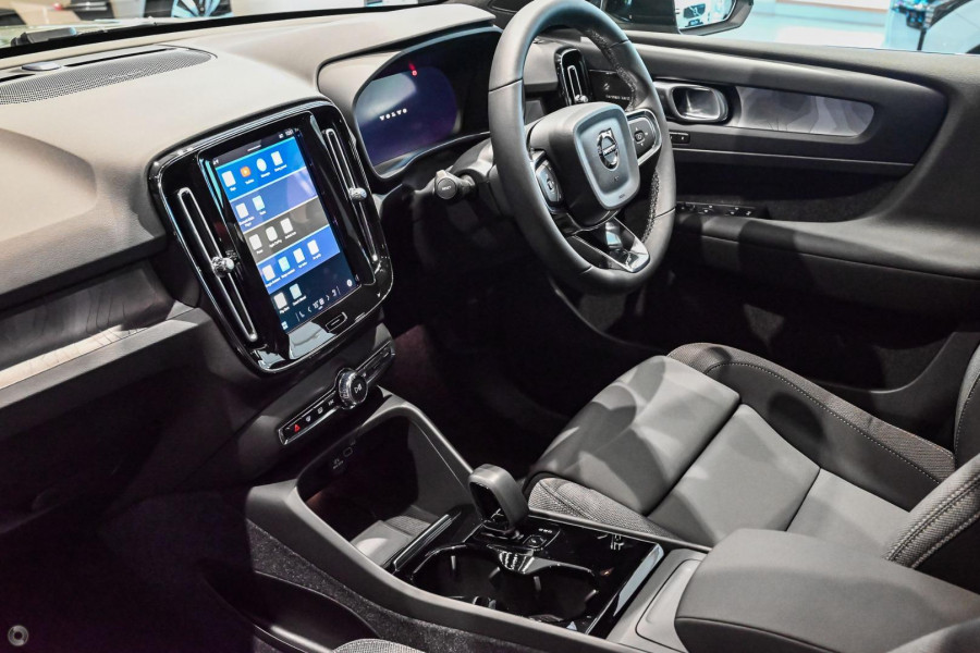 2024 MY25 Volvo EX40 No Series Ultra Single Motor Extended Range SUV Image 9