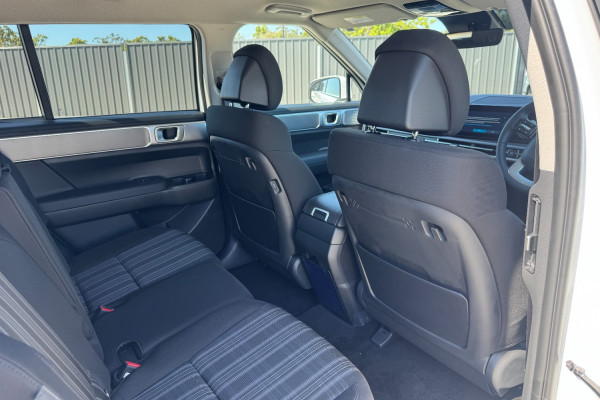 2025 MY26 Hyundai Santa Fe MX5.V2 Hybrid SUV Image 15