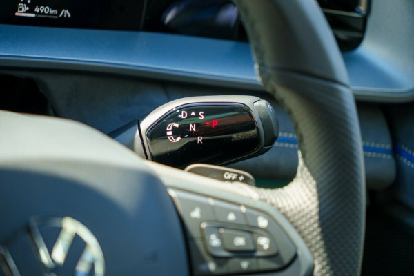 2026 Volkswagen Tayron R4 195TSI R-Line SUV Image 16