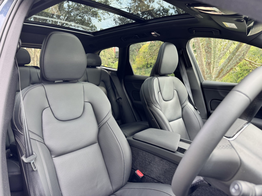 2026 Volvo XC60 UZ Black Edition SUV Image 7