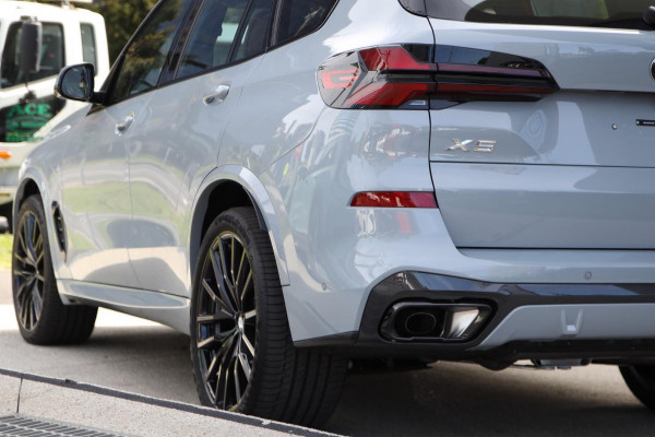 2025 BMW X5 G05 LCI xDrive30d M Sport SUV image 5