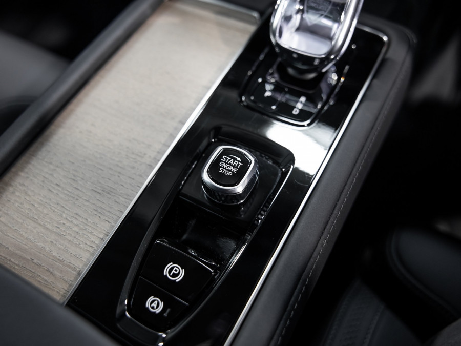 2026 Volvo XC90 L Series B5 AWD Plus SUV Image 12