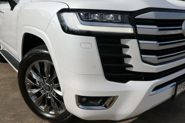 2024 Toyota LandCruiser FJA300R Sahara ZX SUV Image 2