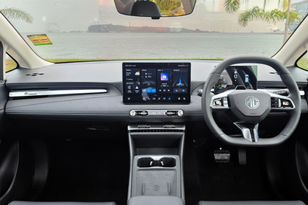 2026 MG MG4 EV Urban AH4E Essence 43 Hatch Image 4