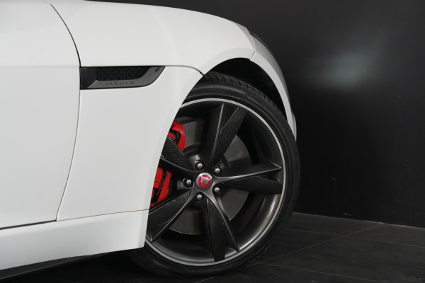 2018 Jaguar F-TYPE R 5.0 SC V8 Coupe image 11