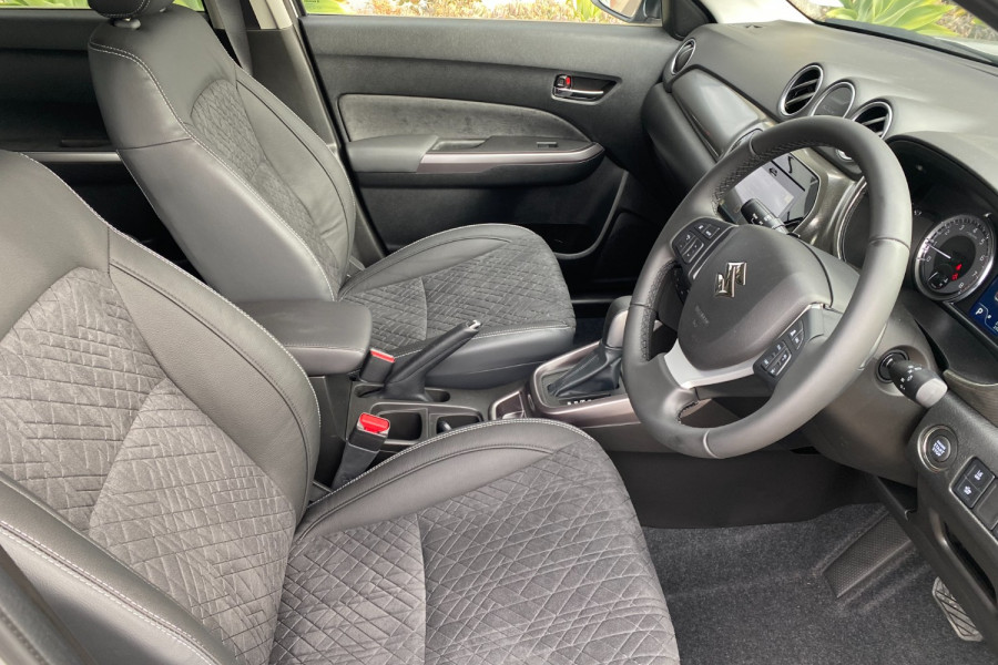 2023 Suzuki Vitara Turbo Wagon Image 11