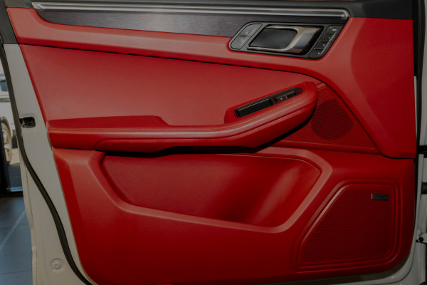 2022 MY23 Porsche Macan 95B GTS SUV