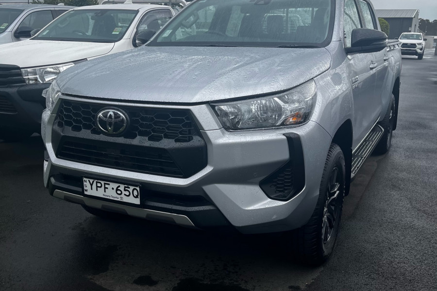2025 Toyota HiLux GUN126R SR 4x4 Ute Image 6