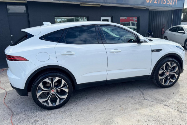 2019 Jaguar E-PACE X540 P250 SE SUV Image 4