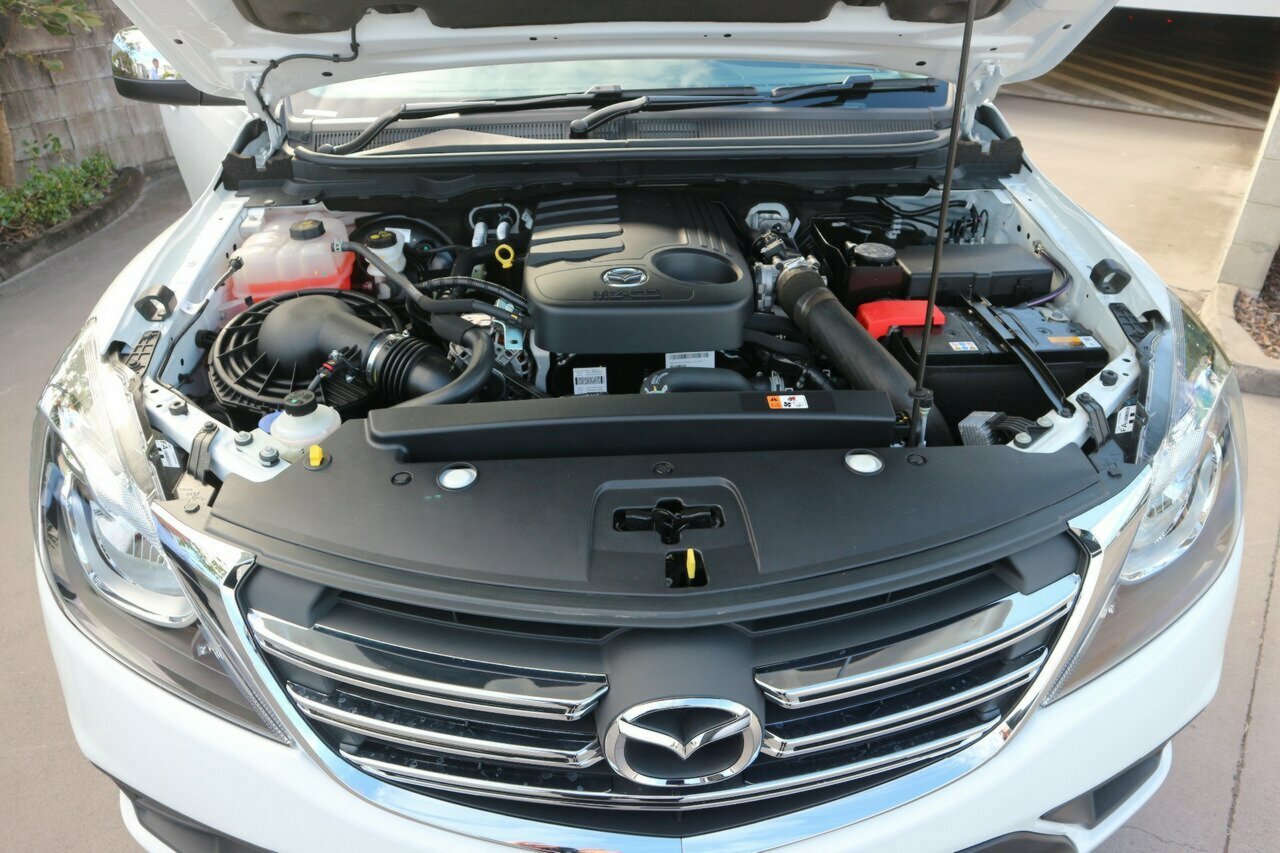 2020 MY18 Mazda BT-50 UR 4x4 3.2L Dual Cab Pickup XTR Ute Image 7