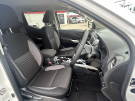 2024 Nissan Navara D23 ST-X Ute image 12