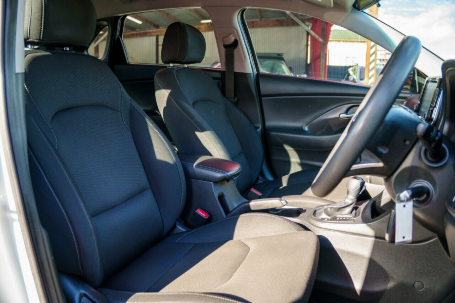 2017 MY18 Hyundai i30 PD Active Hatch Image 16