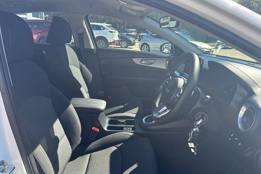 2024 Kia Cerato BD S with Safety Pack Hatch Image 9