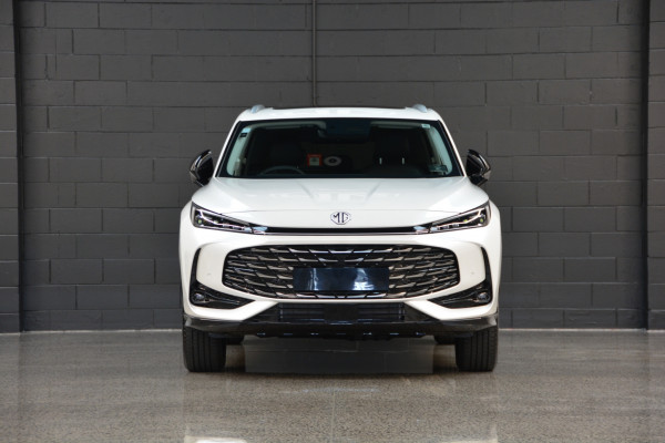 2026 MY25 MG HS AS33 Essence Hybrid SUV Image 3