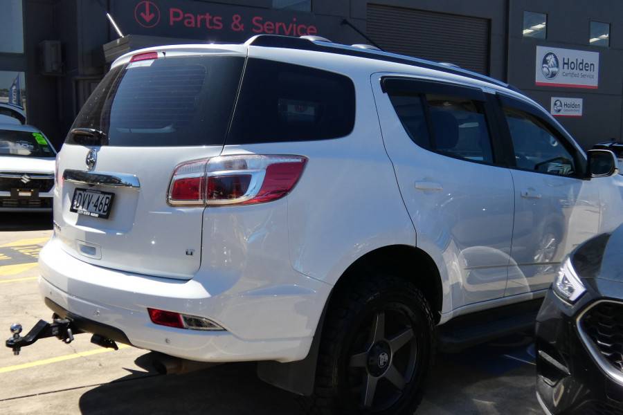 2017 MY18 Holden Trailblazer RG MY18 LT 4X4 SUV Image 8