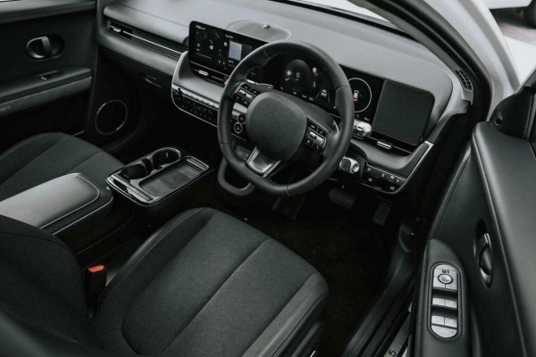 2025 MY26 Hyundai IONIQ 5 NE.V6 Elite SUV Image 5