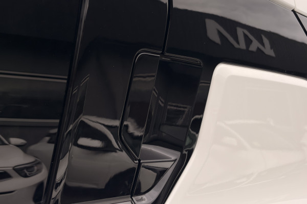 2025 Kia EV3 SV GT-Line SUV Image 9