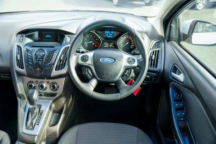 2013 Ford Focus LW MkII Sport Hatch Image 9