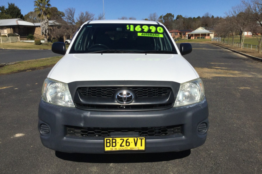 2009 Toyota HiLux 6M7099000 Workmate Ute Image 3