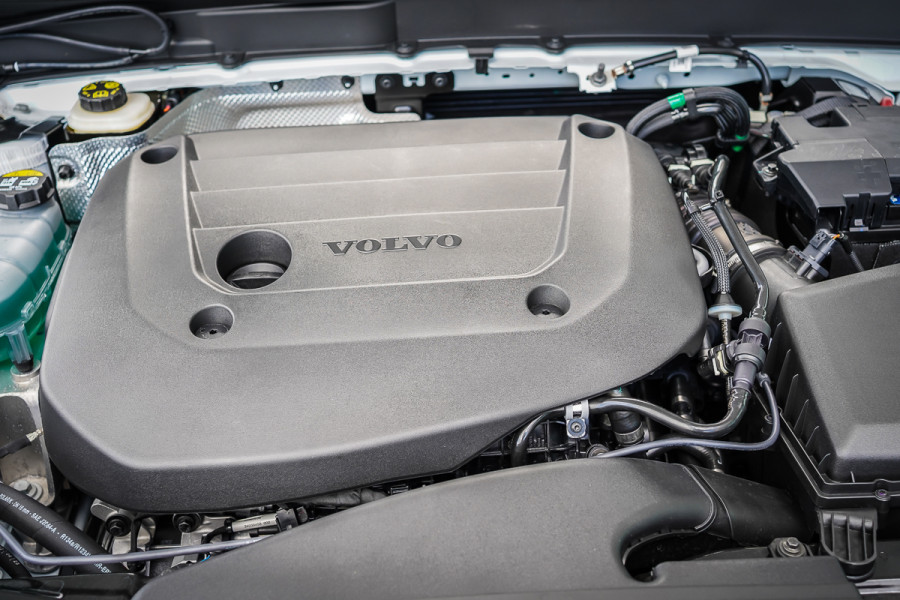 2024 MY25 Volvo XC40 XZ Ultra B4 Bright SUV Image 34