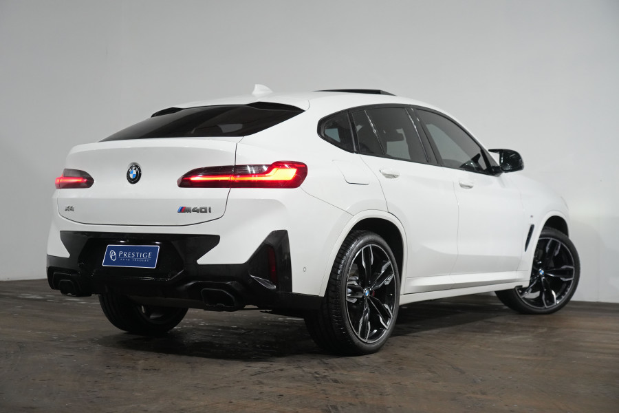 2022 BMW X4 M40i SUV Image 7