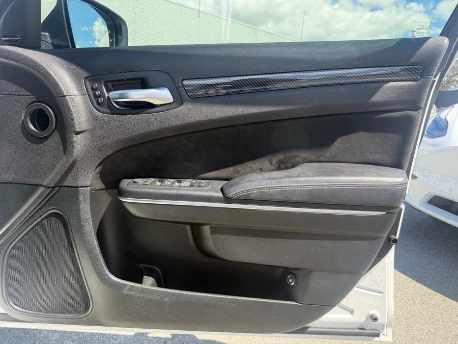 2018 MY19 Chrysler 300 LX SRT Sedan Image 14