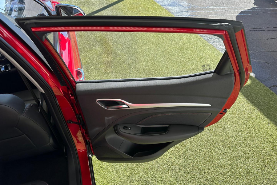2024 MG ZST  Essence SUV Image 14