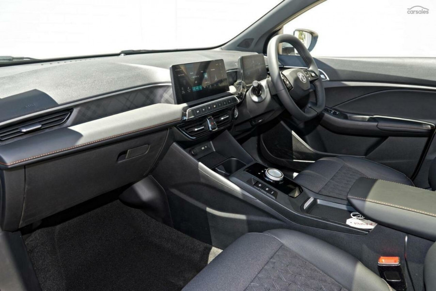 2025 MY25.5 MG MG3 ZP22 Essence Hybrid+ Hatch Image 7