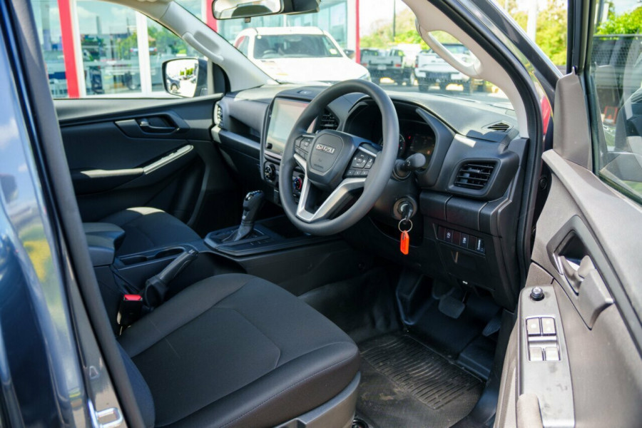 2026 MY25.5 Isuzu D-MAX RG SX High Ride Cab Chassis Image 7