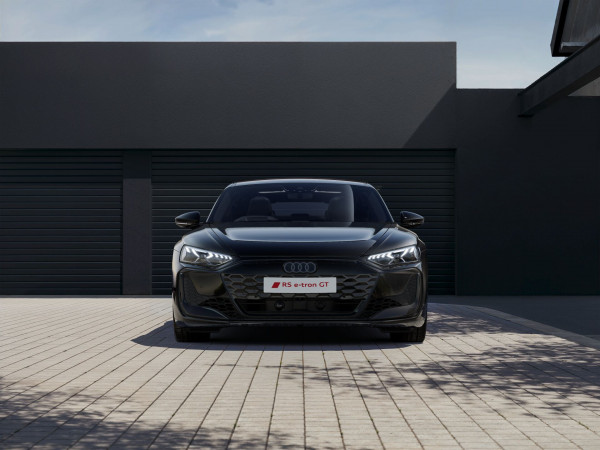 2026 Audi RS e-tron GT F83  Coupe image 9