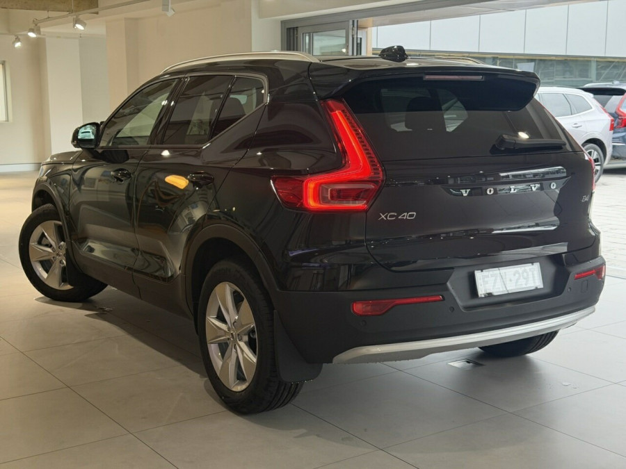 2026 Volvo XC40 XZ Plus B4 SUV Image 3