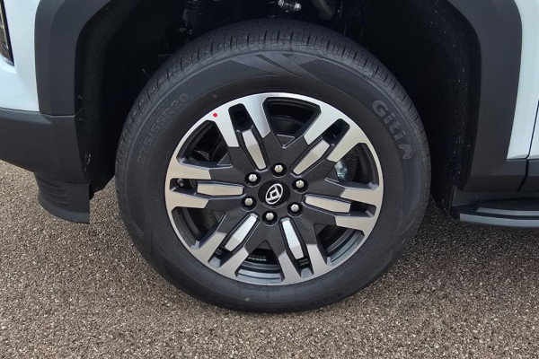 2025 LDV Terron 9 EKK1C Evolve Ute Image 10