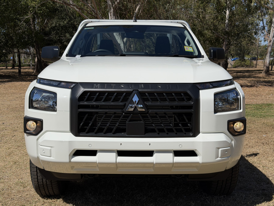 2026 Mitsubishi Triton MV  GLX Cab Chassis Image 2