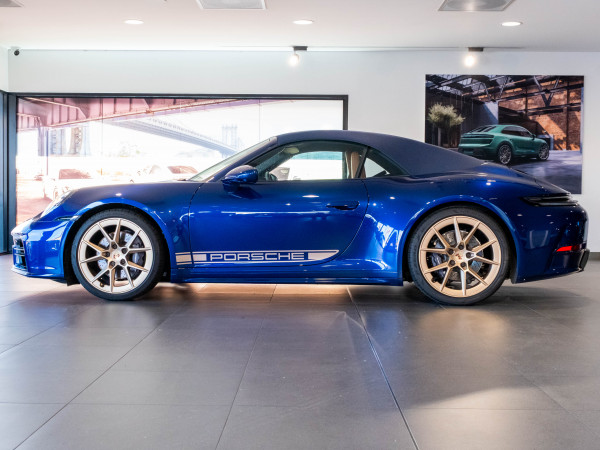 2024 MY25 Porsche 911 992 Carrera Convertible image 9