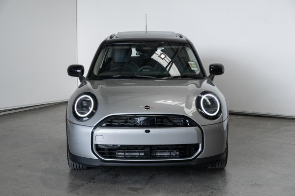 2026 MINI Cooper F65 C Classic Hatch image 4