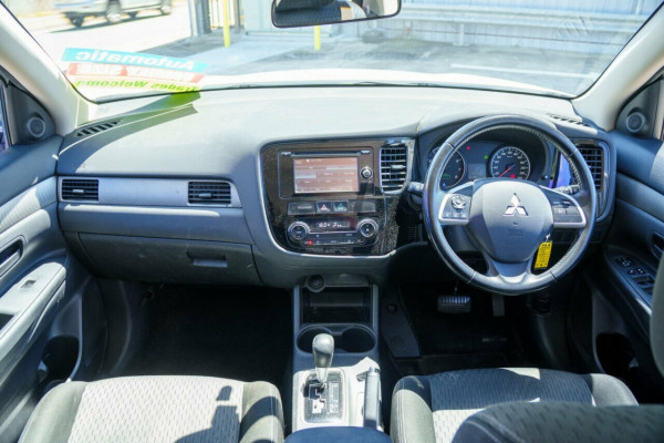 2014 MY14.5 Mitsubishi Outlander ZJ ES Wagon Image 16