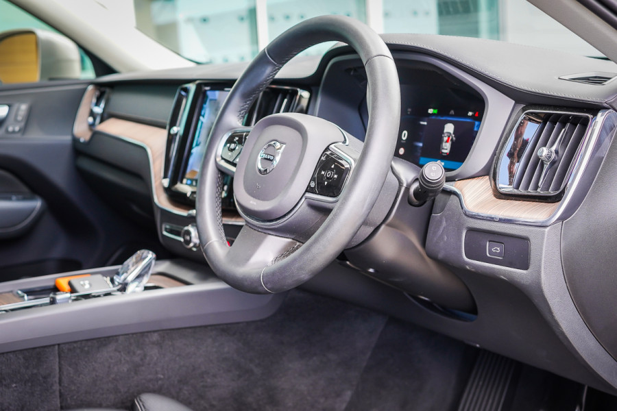 2023 MY24 Volvo XC60 UZ Ultimate B5 Bright SUV Image 19