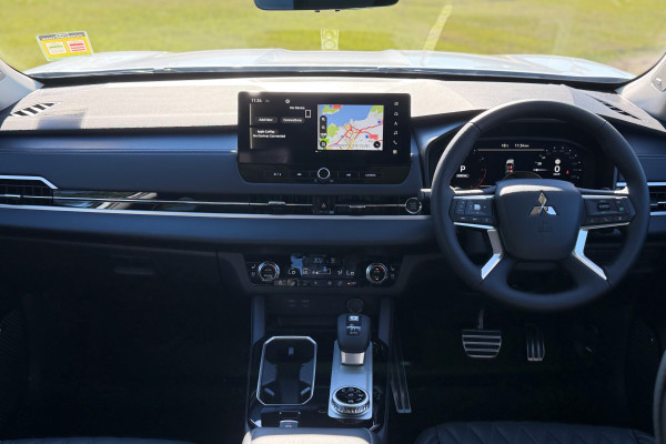 2025 Mitsubishi Outlander ZM Exceed SUV Image 11
