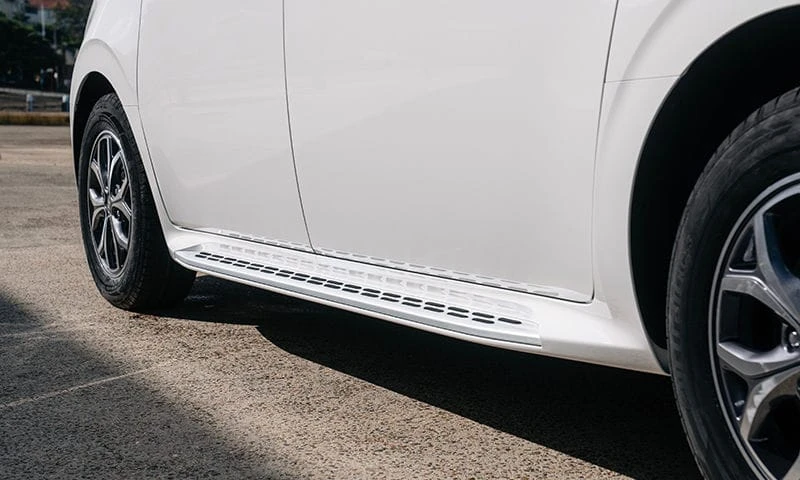 Integrated sidesteps | Creamy White