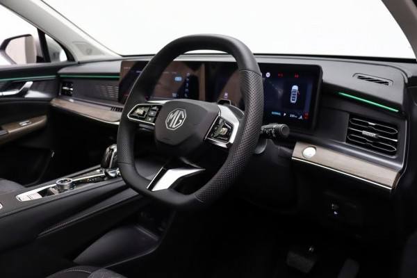 2026 MG QS Excite SUV Image 2