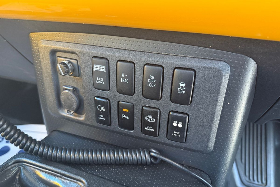 2012 Toyota FJ Cruiser GSJ15R SUV Image 27