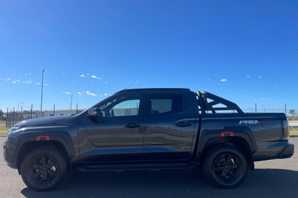 2026 Nissan Navara D27 PRO-4X Ute Image 4