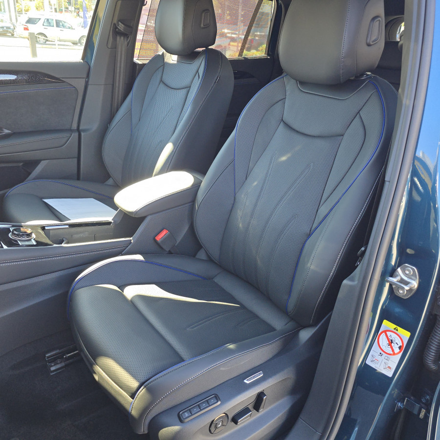 2026 Volkswagen Tayron R4 195TSI R-Line SUV Image 9