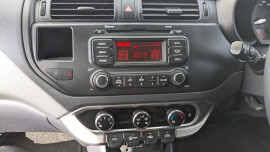 2012 MY13 Kia Rio UB S Hatch image 20