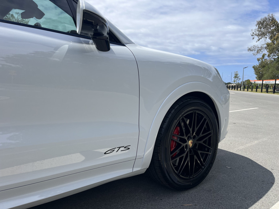 2024 Porsche Cayenne 9YA II GTS SUV Image 10