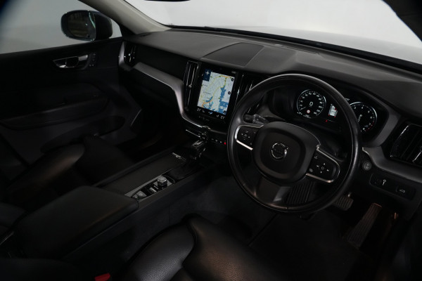 2021 Volvo XC60 UZ T5 Momentum SUV image 12