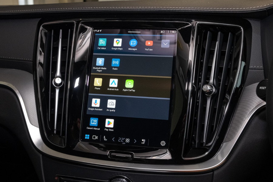 2025 Volvo V60 Cross Country Z Series Ultra B5 Bright Wagon Image 14