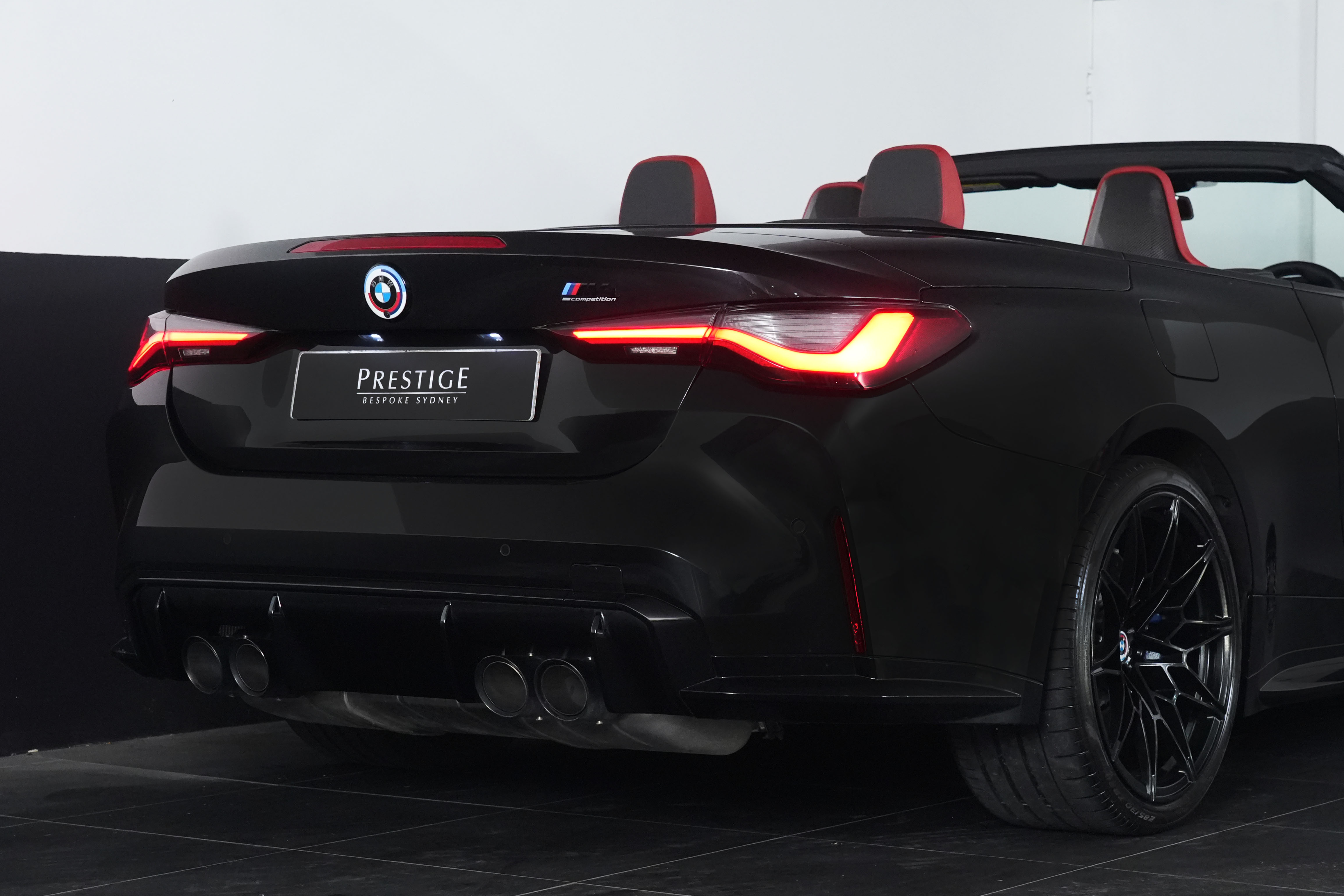 2022 BMW M4 Competition Convertible Image 22
