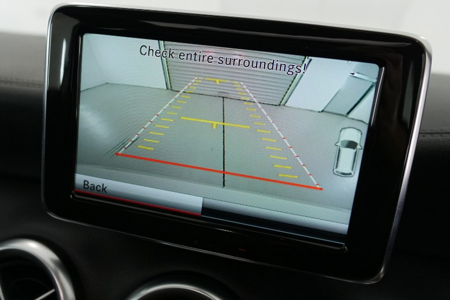 2014 Mercedes-Benz A Class W176 A200 Hatchback Image 11